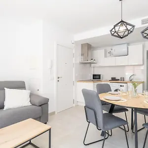 https://renthas-atico-fuengirola-beach.1costadelsol.com